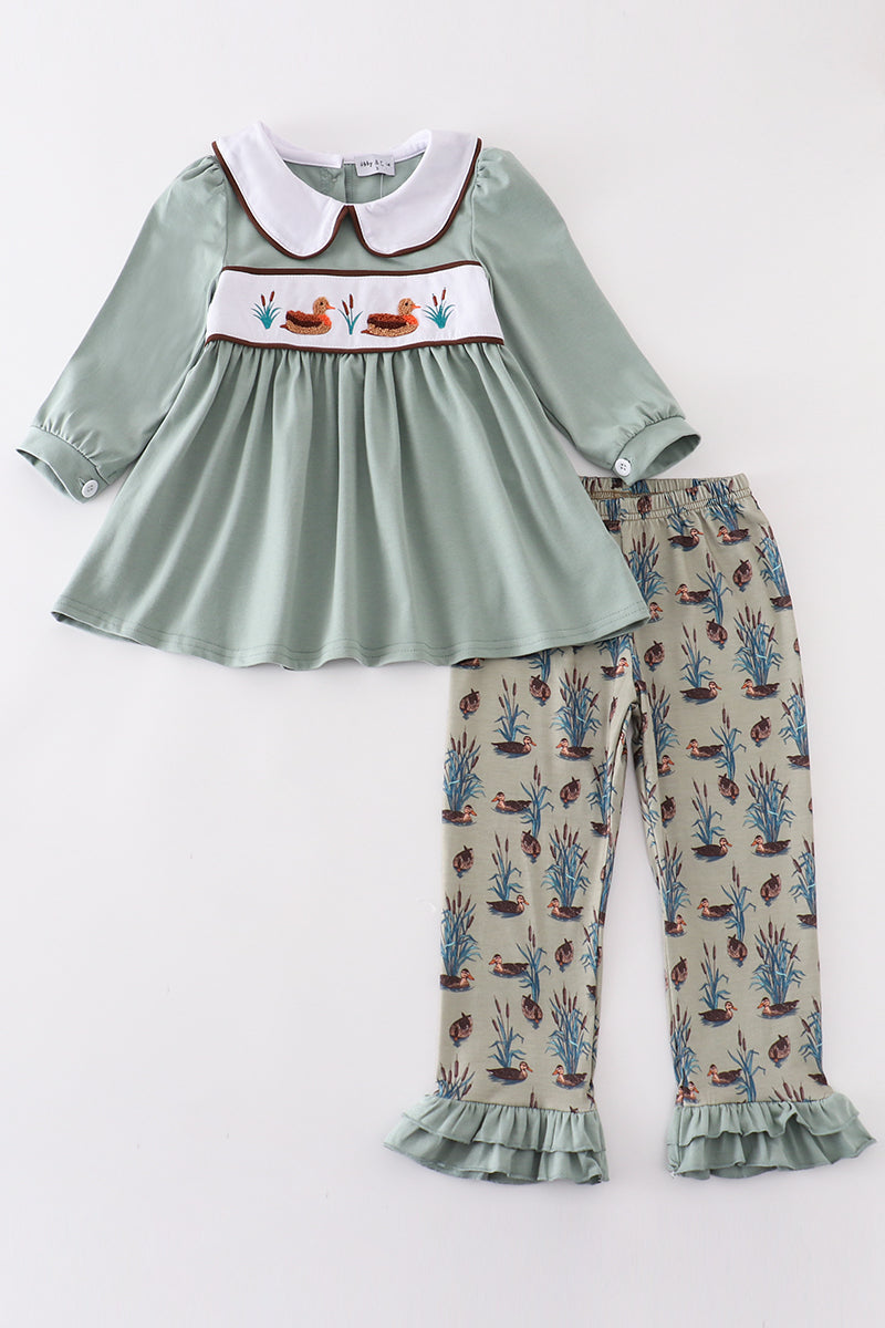 Sage Duck French Knot Girl Set